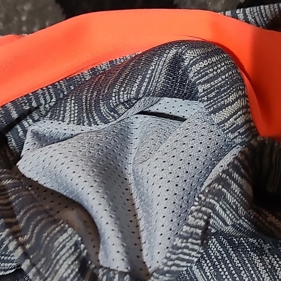 UNDER ARMOUR LOOSE HEATGEAR SHORTS PRICE FIRM - Picture 10 of 10